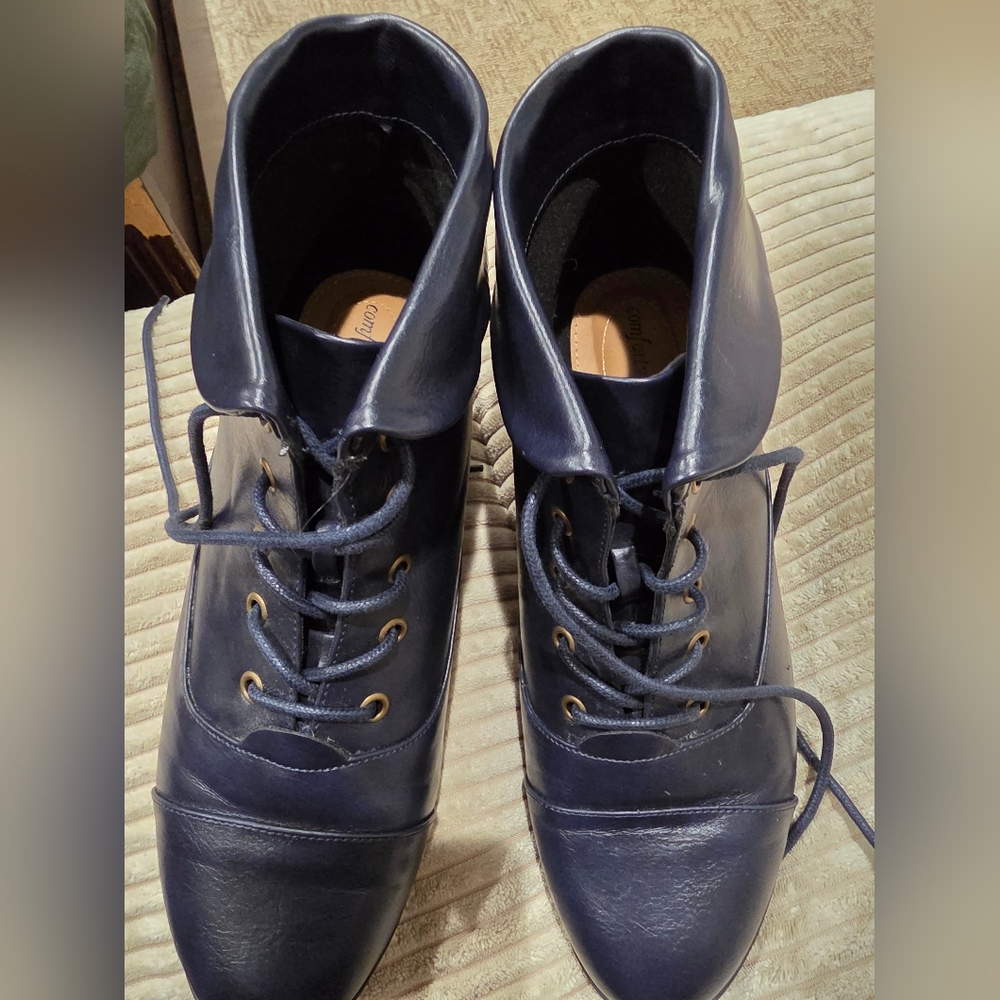 Stylish Navy Women's Ankle Boots